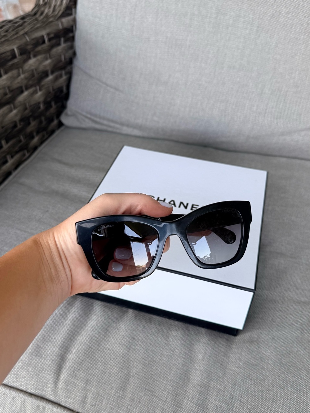 CHANEL Black Cat-Eye Sunglasses with Pearl & CC Emblem - Picture 5 of 10
